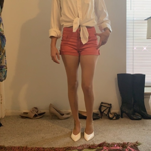 High-waisted triple button shorts - Picture 2 of 4